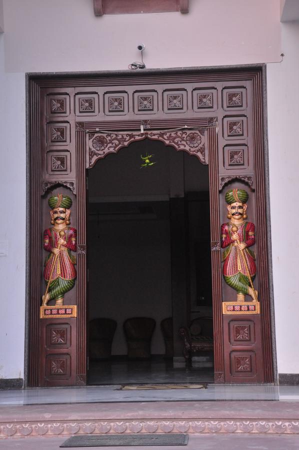 Hotel Amar Palace Ābu Road Exterior foto